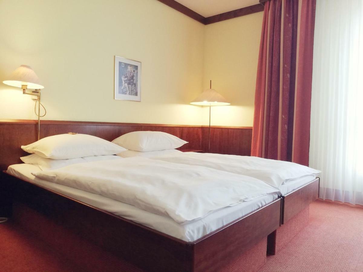 Leine Hotel Pattensen Luaran gambar