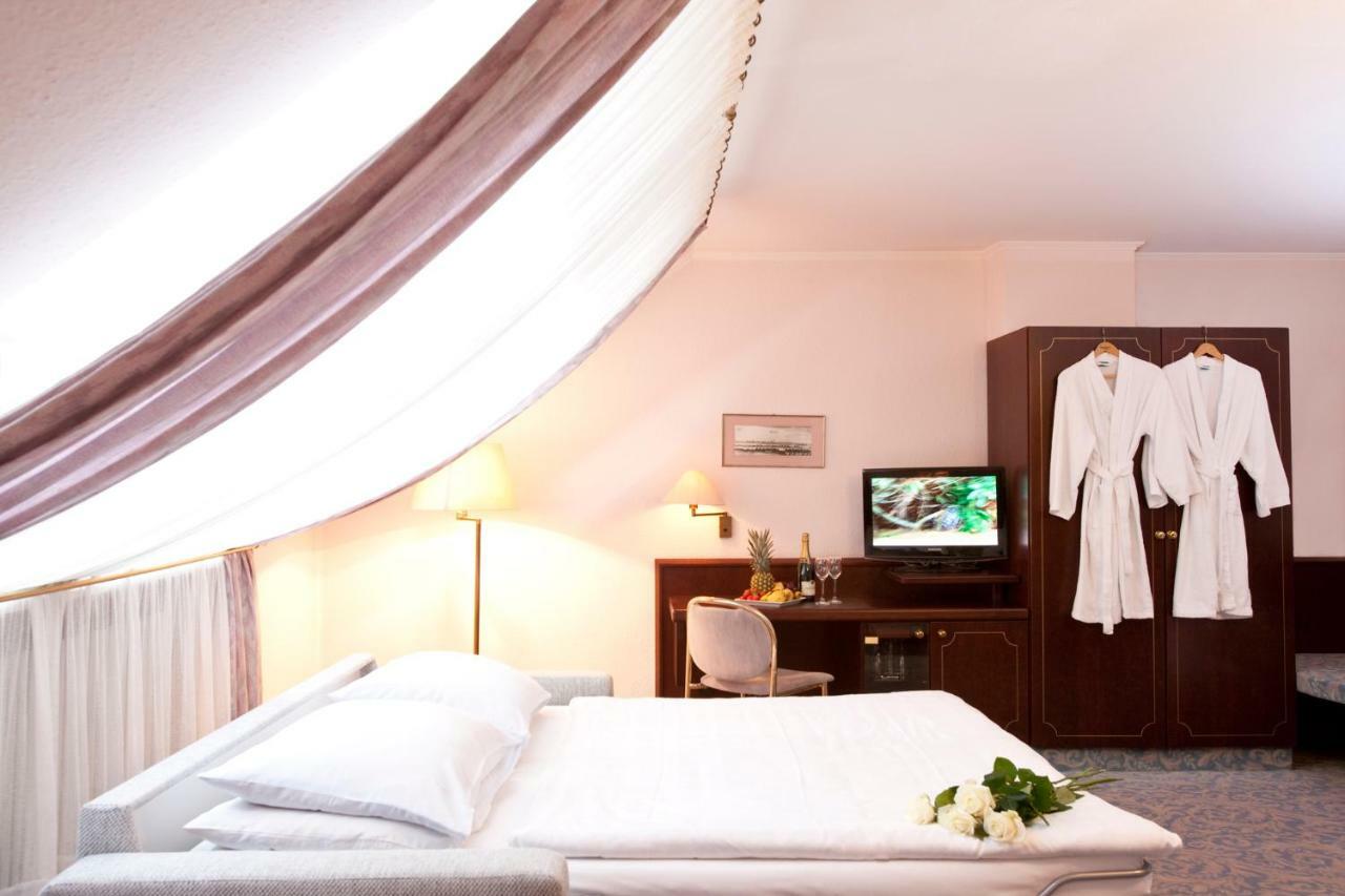 Leine Hotel Pattensen Luaran gambar